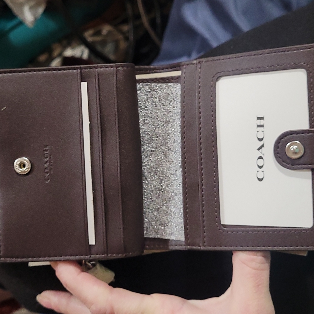 Wallet - Picture 2 of 4